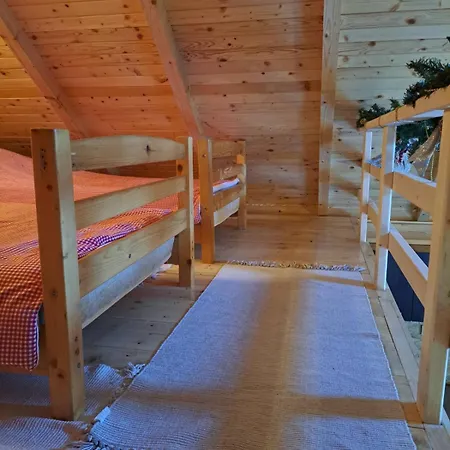 Mihajlo & Milos 公寓 耶蒂斯特