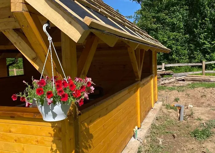 Mihajlo & Milos شقة